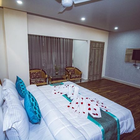 Hotel Welkin Residency Tezpur Buitenkant foto