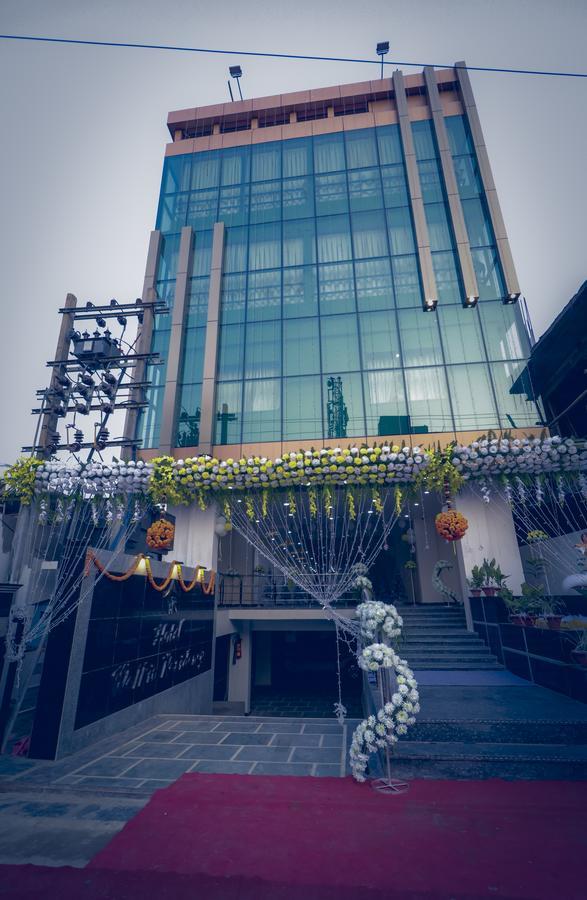 Hotel Welkin Residency Tezpur Buitenkant foto