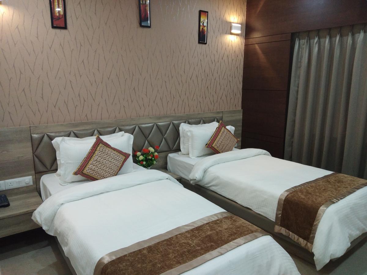 Hotel Welkin Residency Tezpur Buitenkant foto