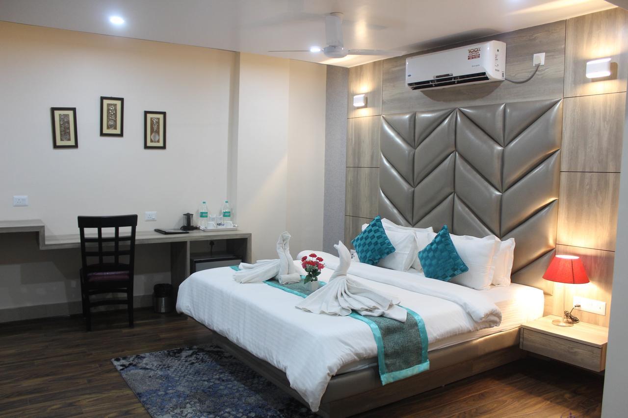 Hotel Welkin Residency Tezpur Buitenkant foto