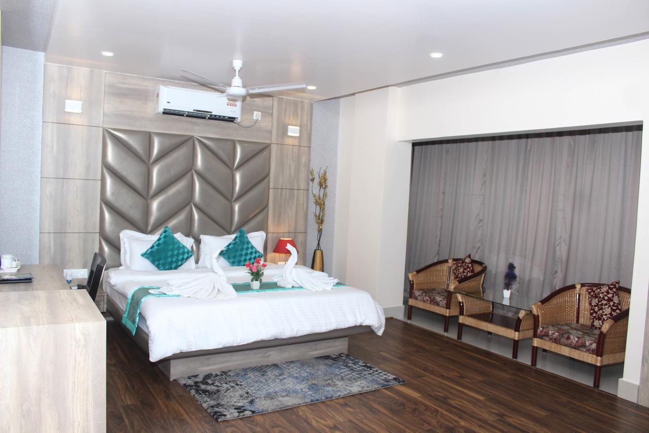 Hotel Welkin Residency Tezpur Buitenkant foto