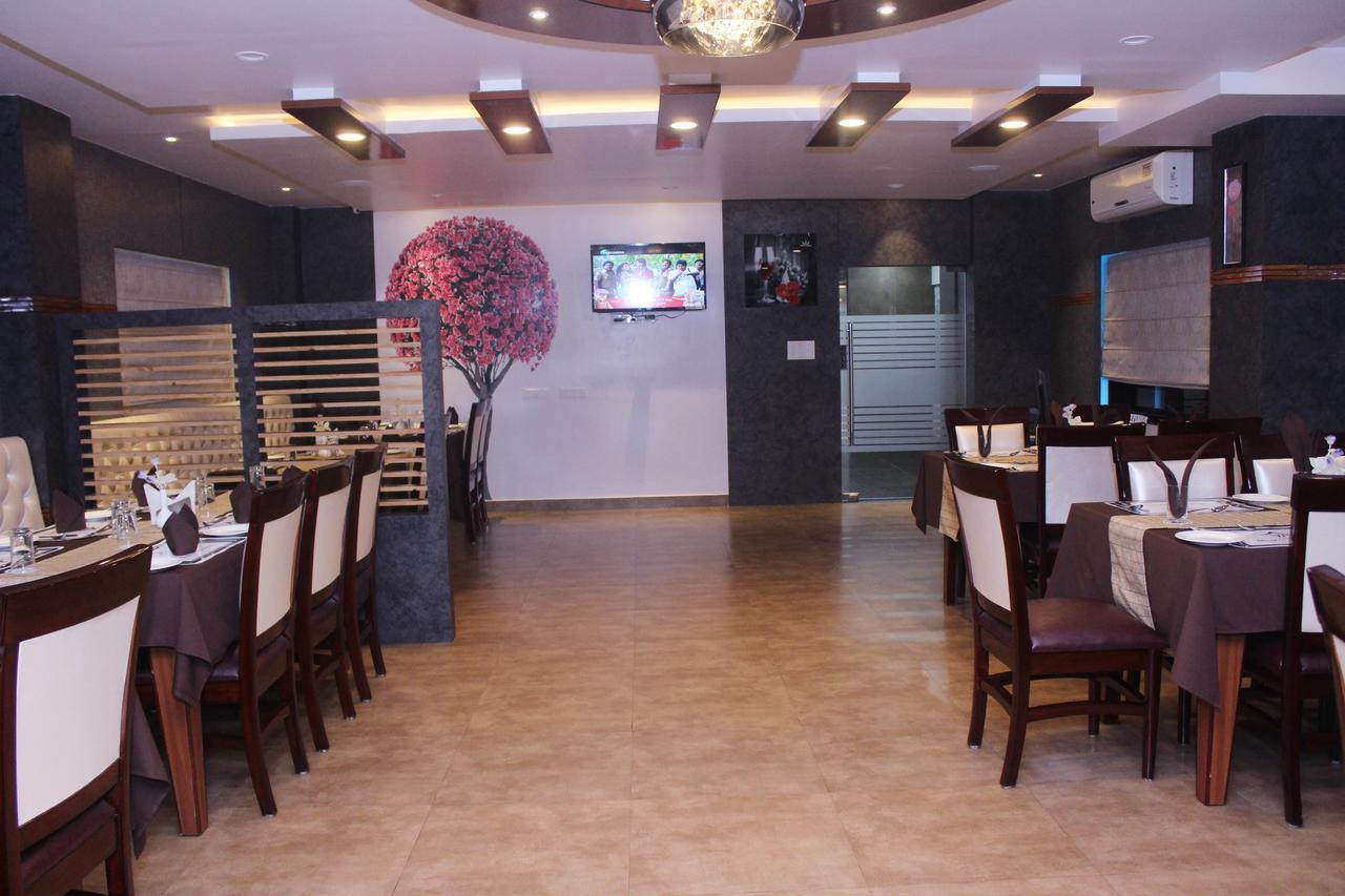 Hotel Welkin Residency Tezpur Buitenkant foto